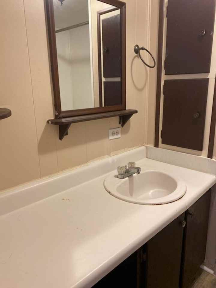 1505 Goodyear Ave #16 - Photo 3 of 11