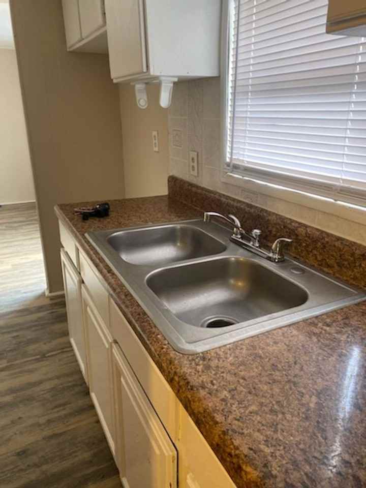 1505 Goodyear Ave #16 - Photo 4 of 11