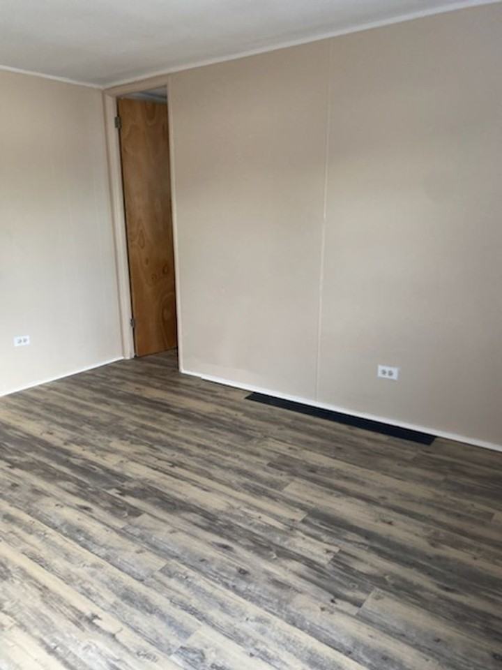 1505 Goodyear Ave #16 - Photo 6 of 11