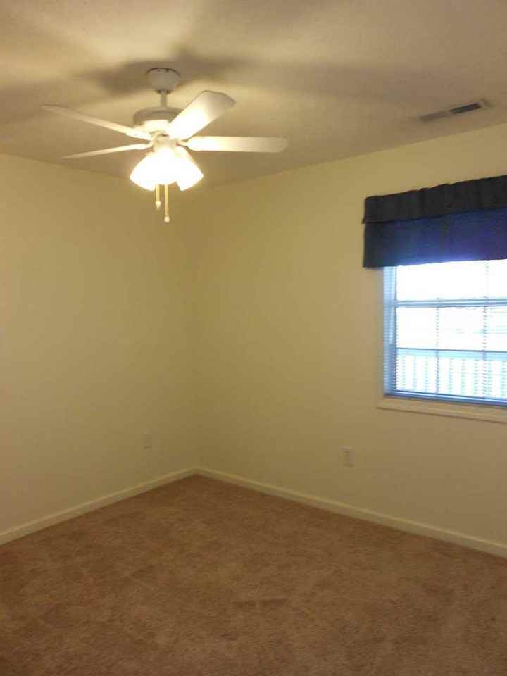 521 White River Dr #21E - Photo 2 of 10