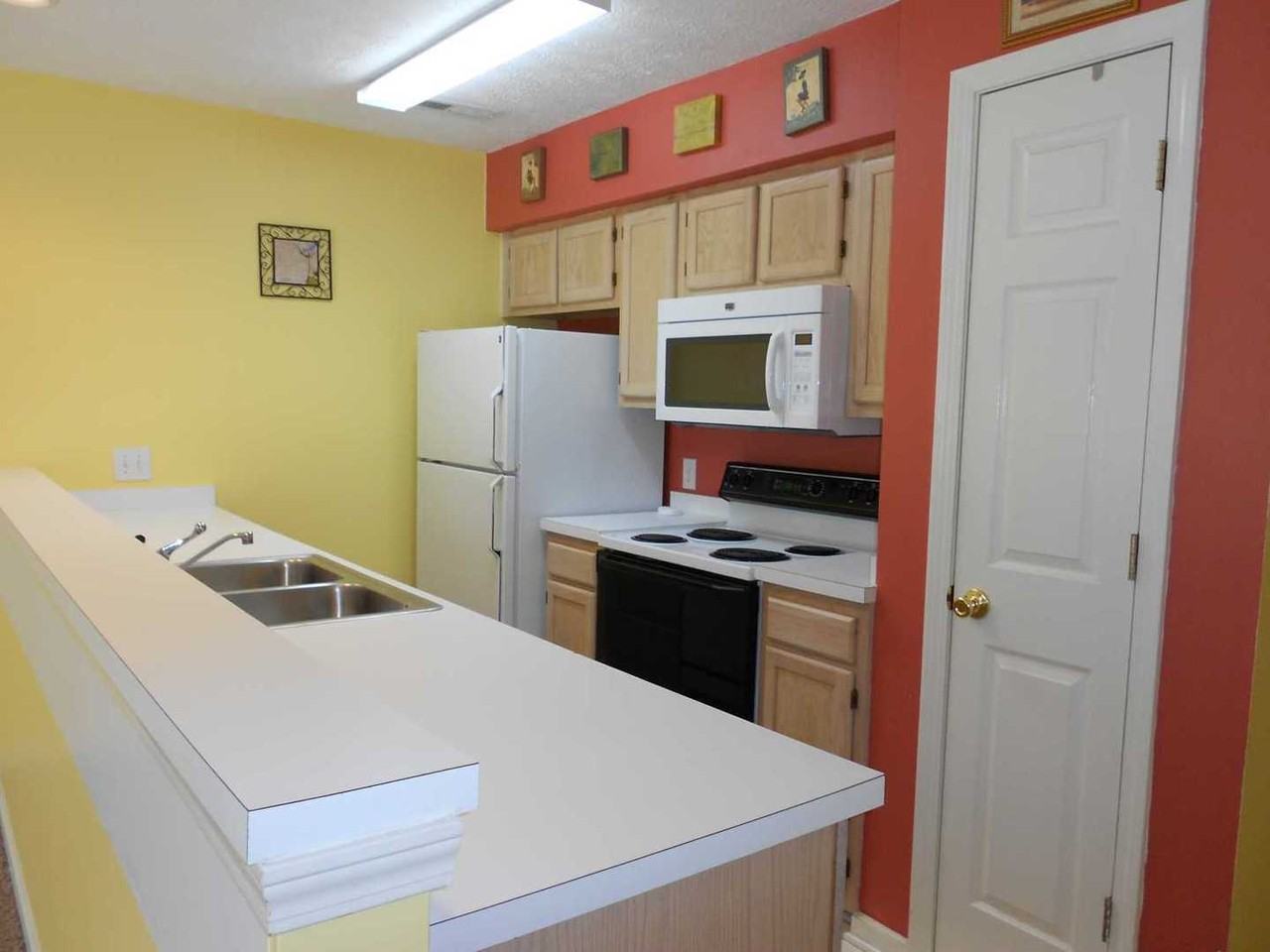 521 White River Dr #21E - Photo 5 of 10