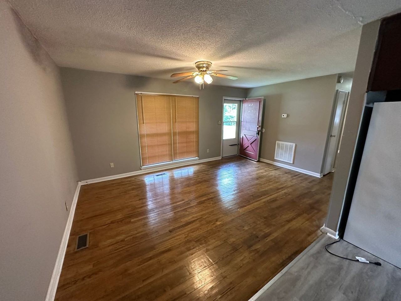 3211 E Brinkley Dr - Photo 3 of 24