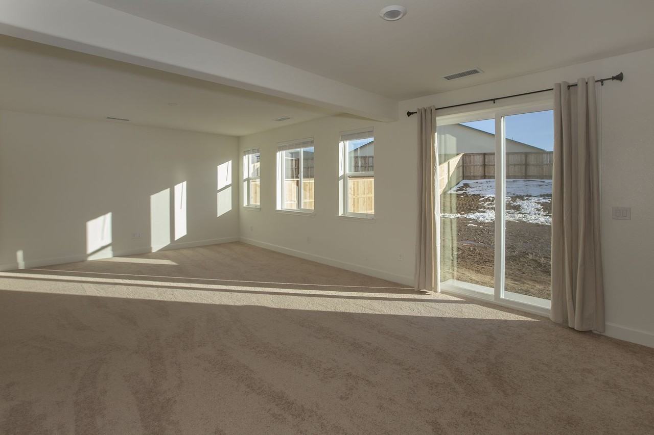 7365 Overture Dr - Photo 5 of 21