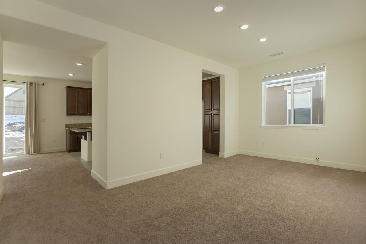 7365 Overture Dr - Photo 7 of 21