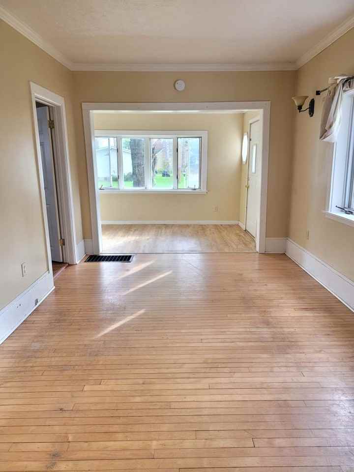 455 1st Ave - Photo 4 of 16