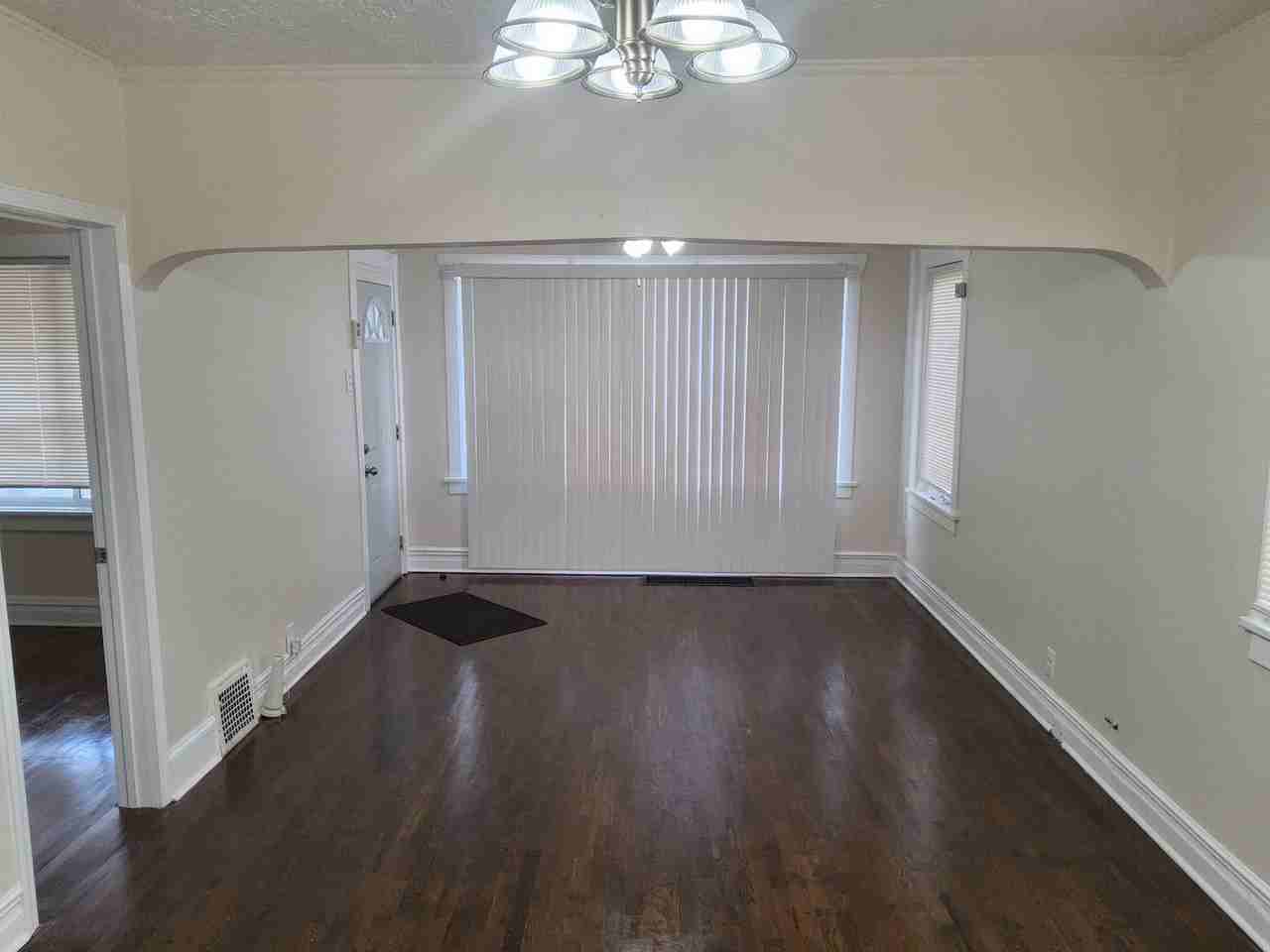 9155 S Racine Ave - Photo 2 of 12