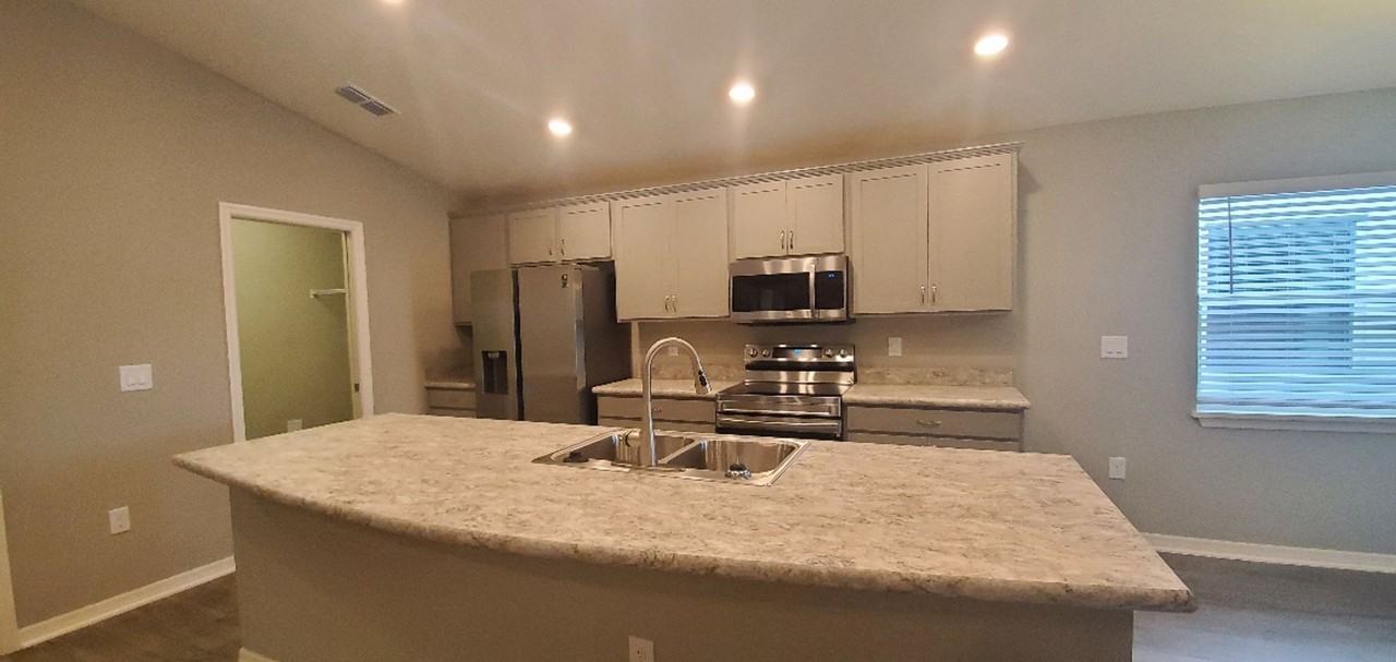 1026 Corso Dr - Photo 4 of 23