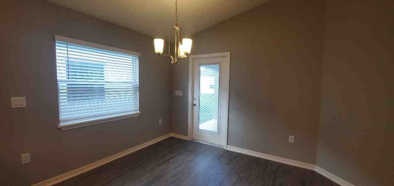 1026 Corso Dr - Photo 7 of 23