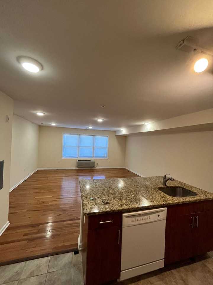 Suydam Holdings LLC - Photo 4 of 13