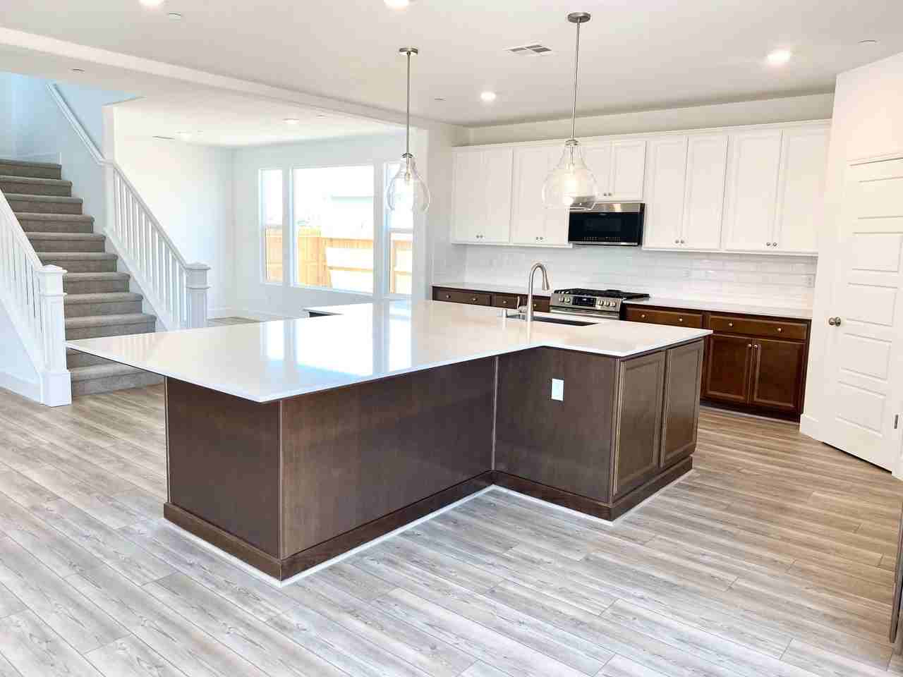 5817 E Truman Ave - Photo 5 of 30