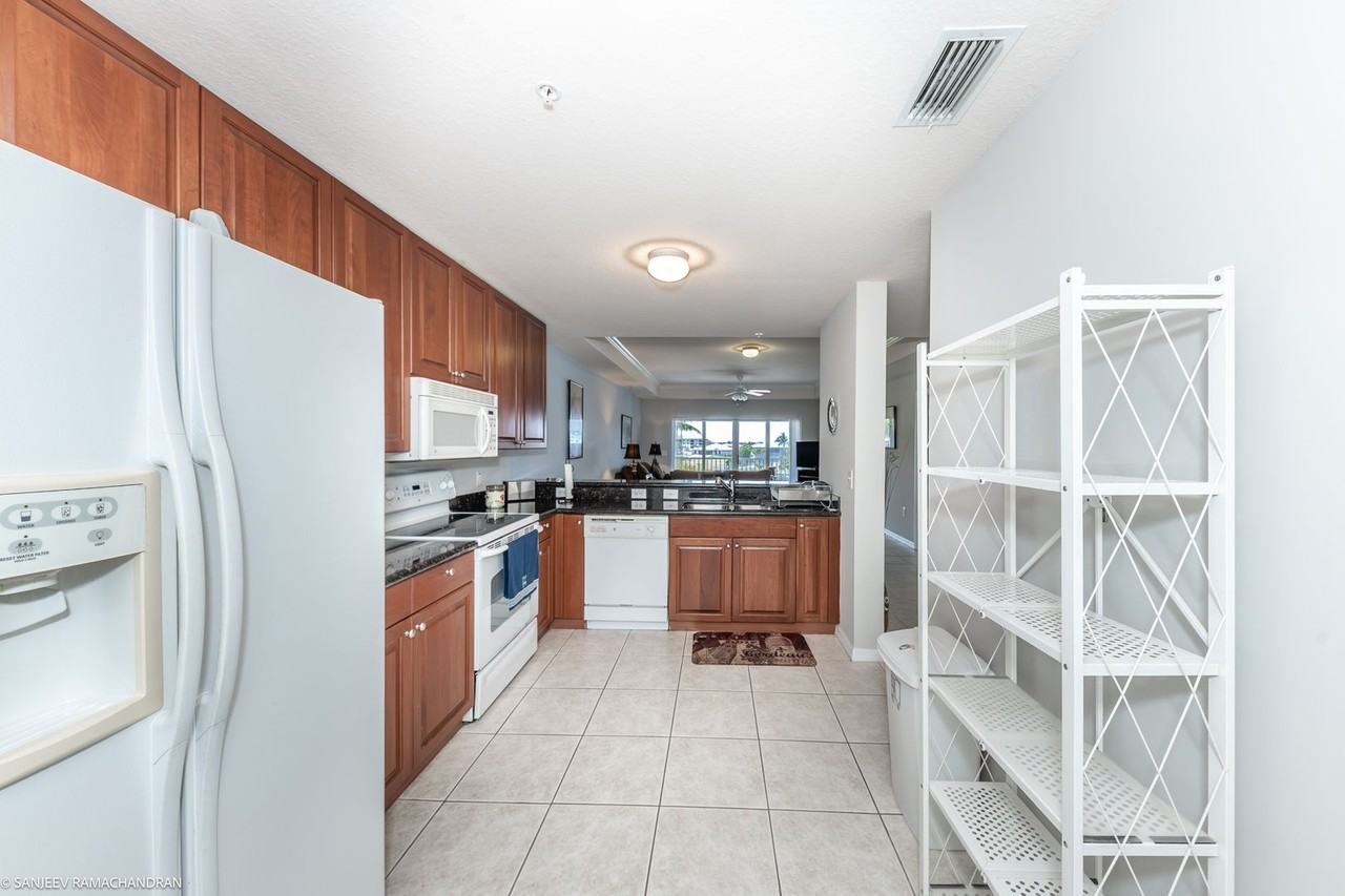 3322 Purple Martin Dr - Photo 7 of 48