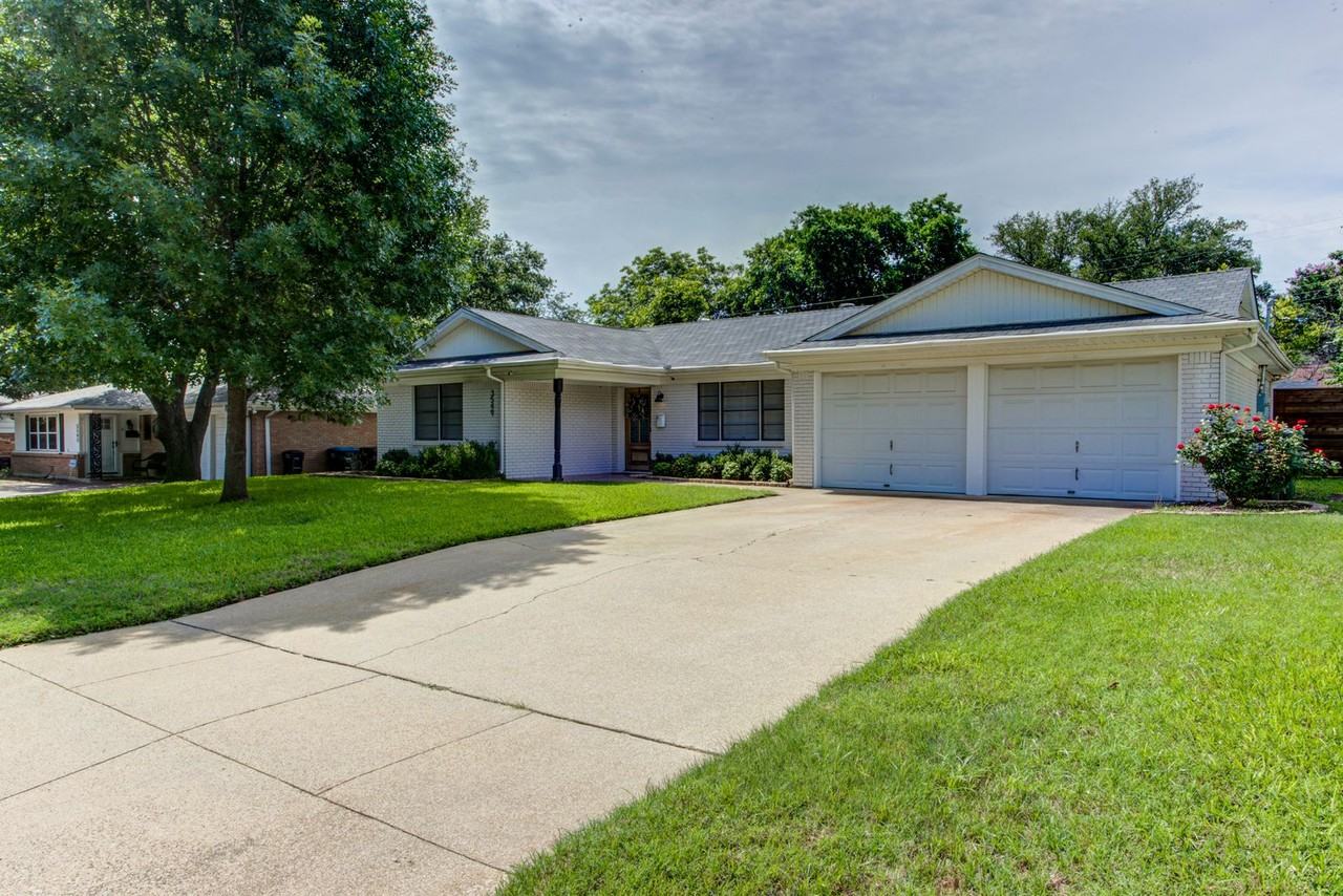 3549 Wedgway Dr - Photo 2 of 44