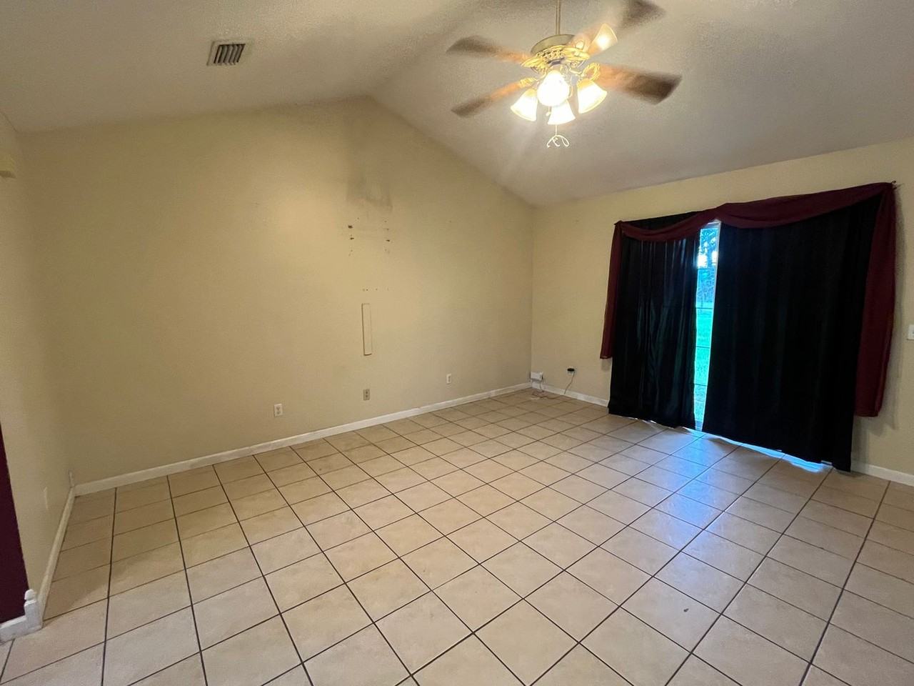 6141 Nw 31st Cir - Photo 3 of 15