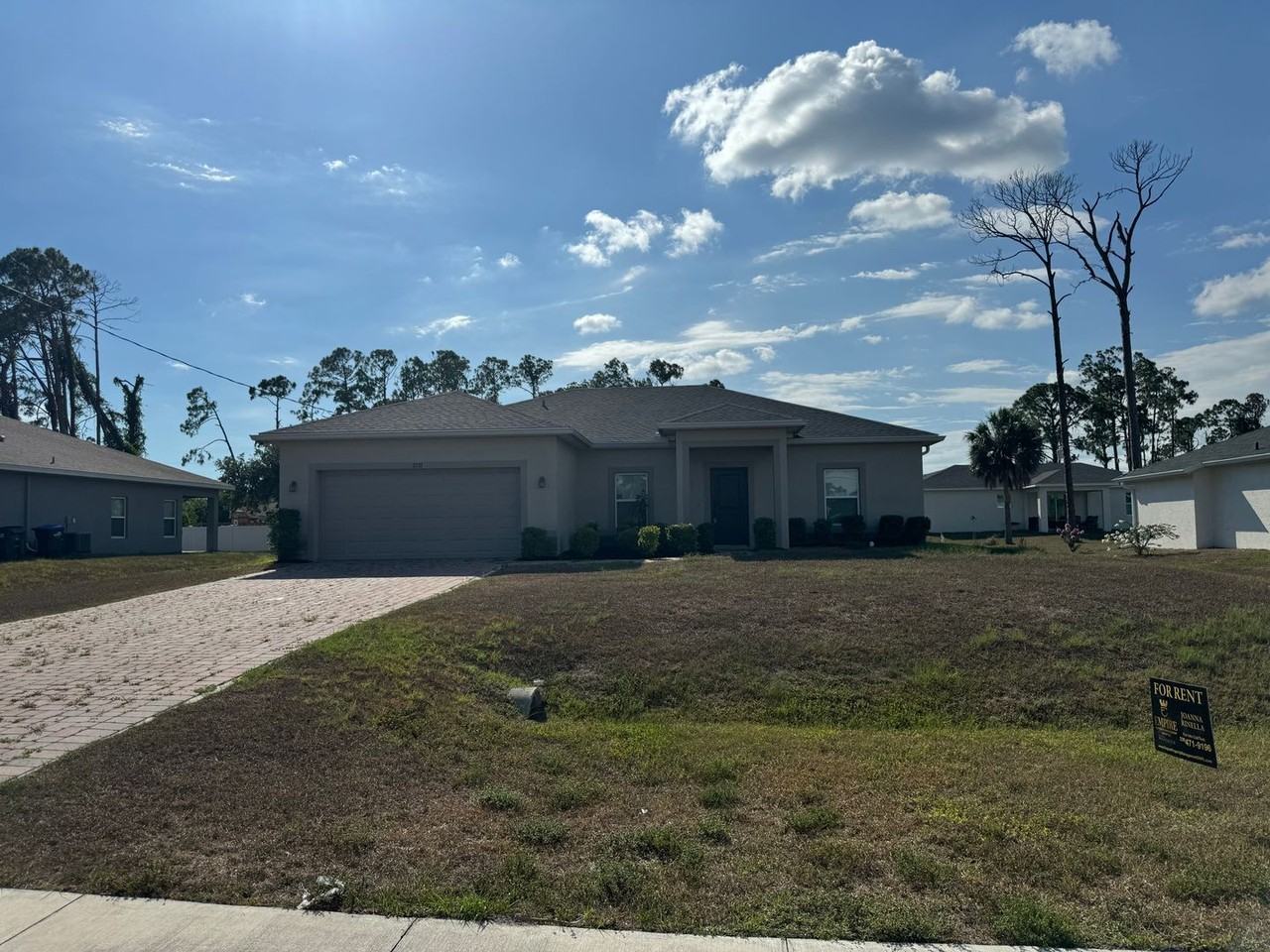 2233 S Chamberlain Blvd - Photo 2 of 24