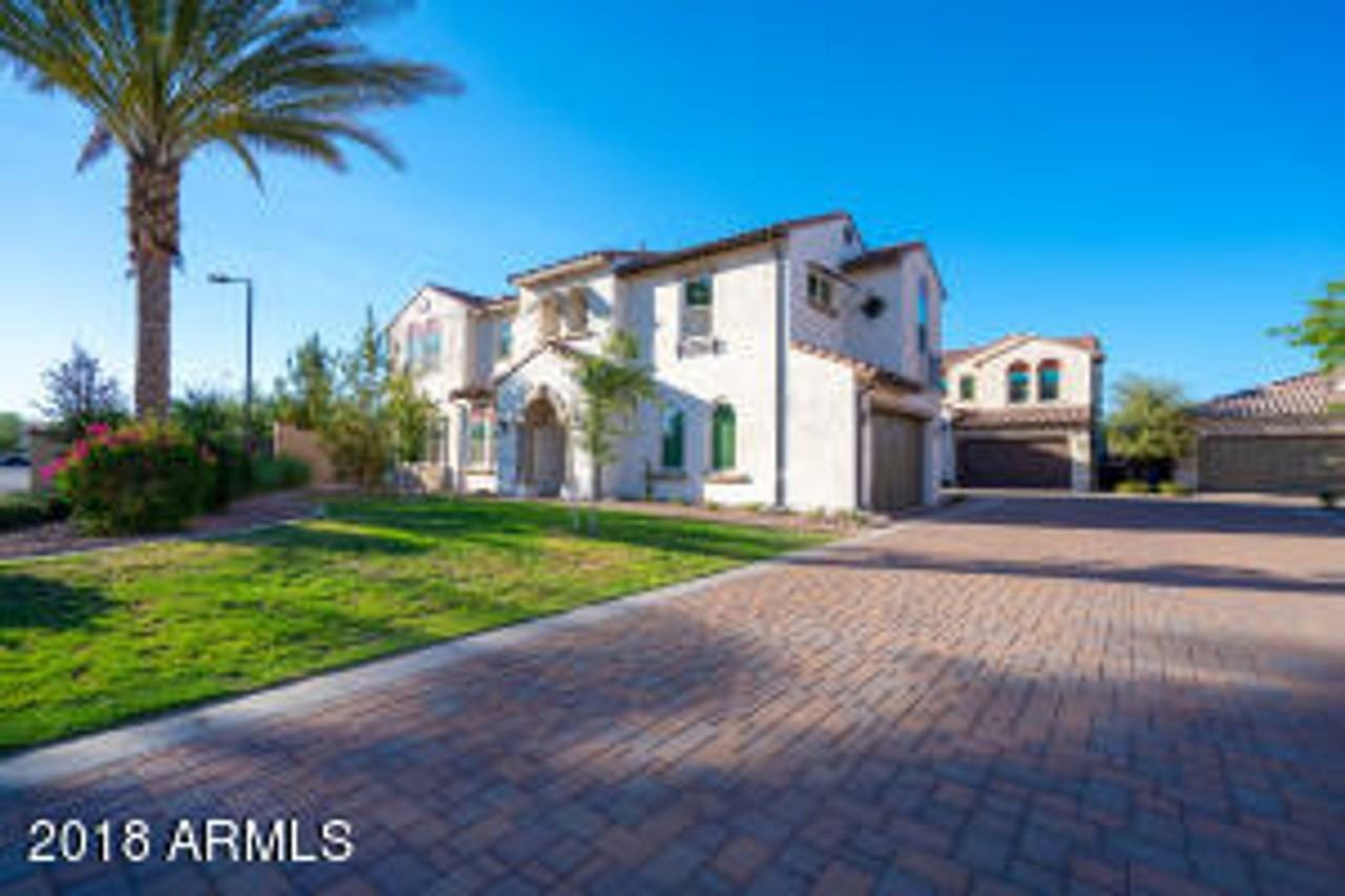 4015 S Pecan Dr - Photo 2 of 31