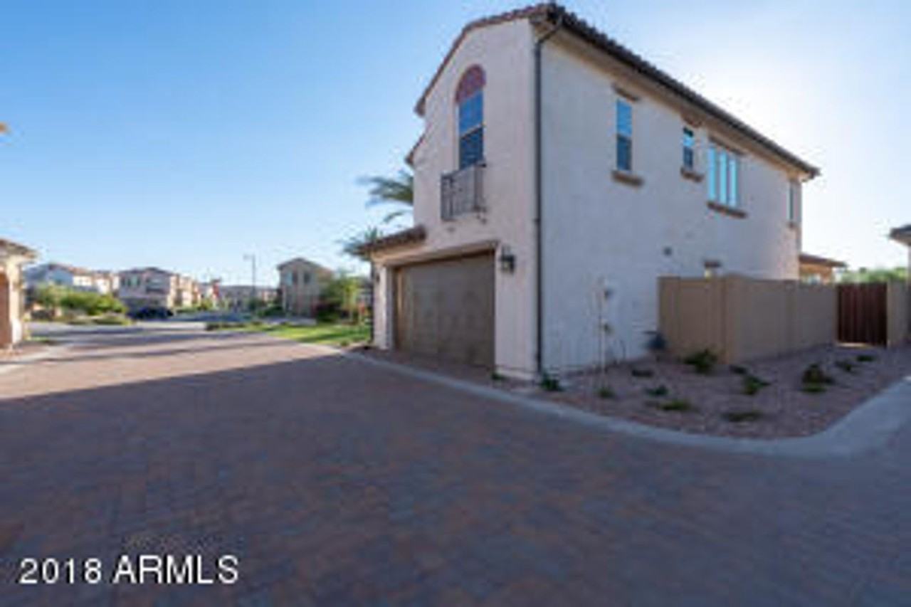 4015 S Pecan Dr - Photo 5 of 31