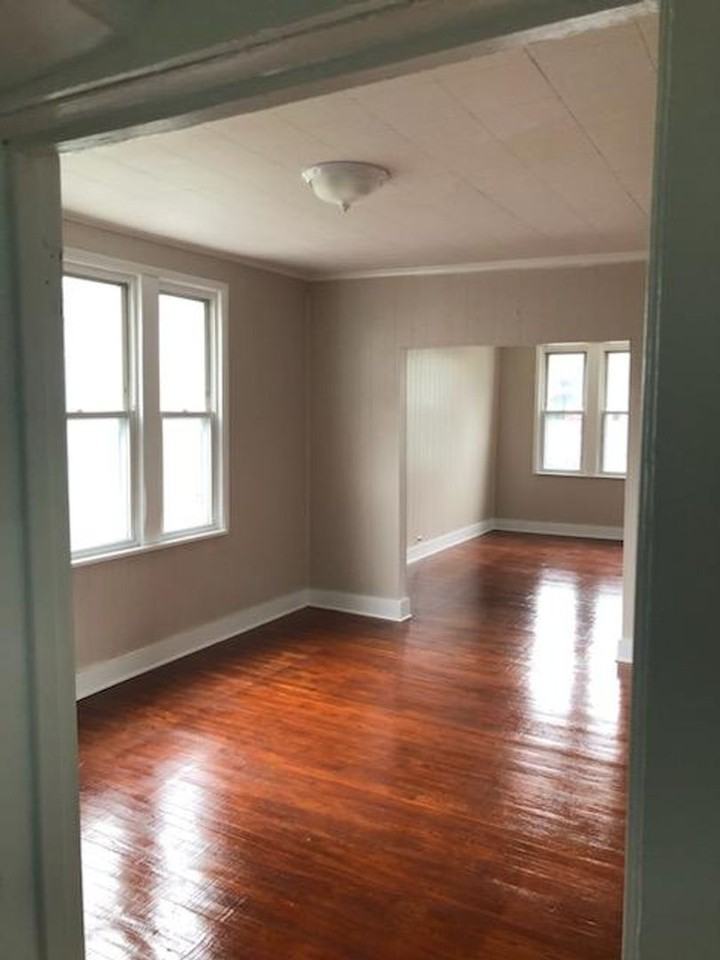 149 Roswell Ave. - Photo 3 of 8