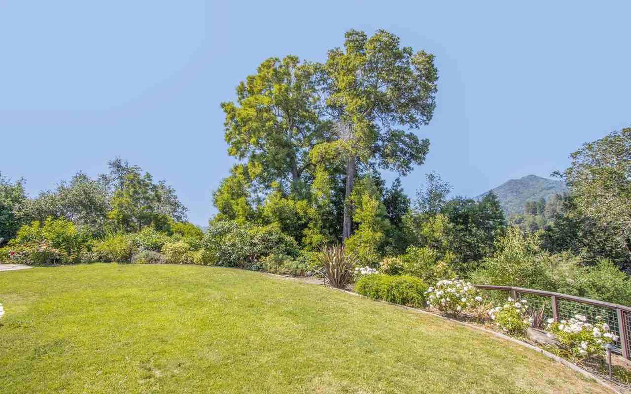 71 Toussin Ave - Photo 2 of 47