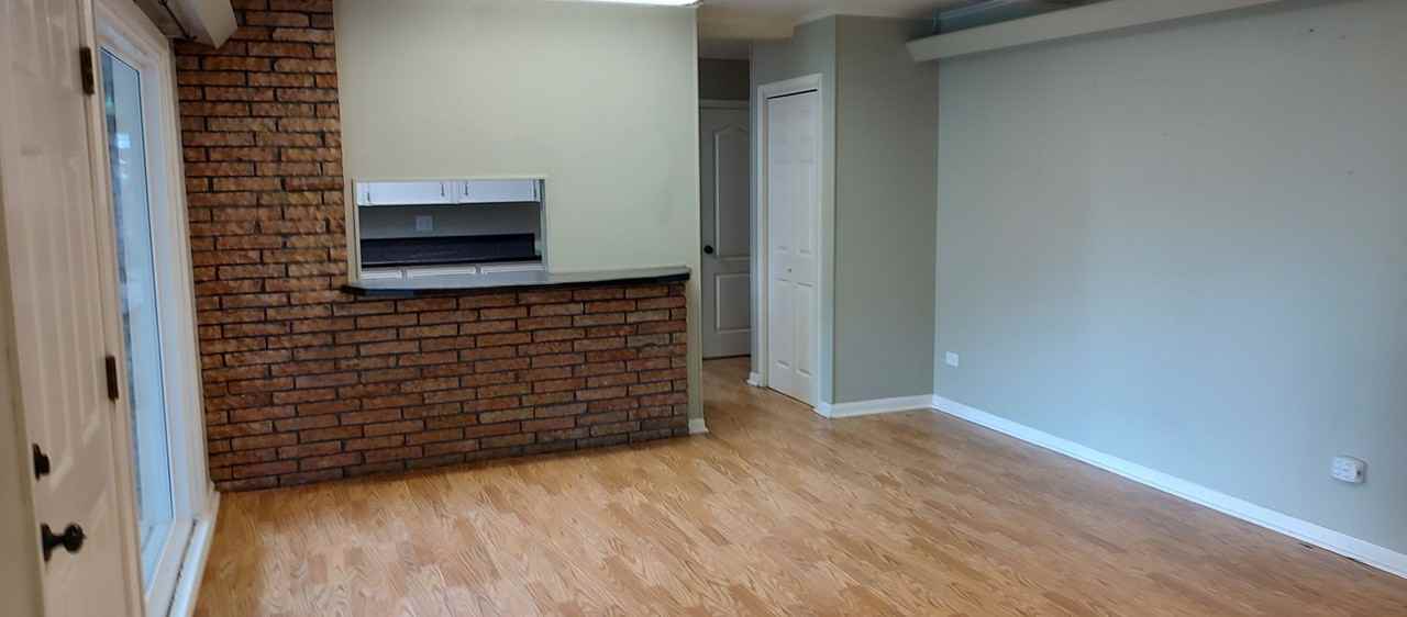 403 Shawn Ln - Photo 2 of 7