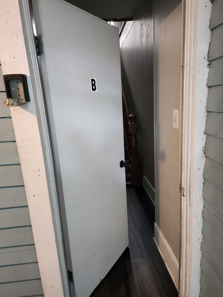 313 4th Street - Photo 2 of 13