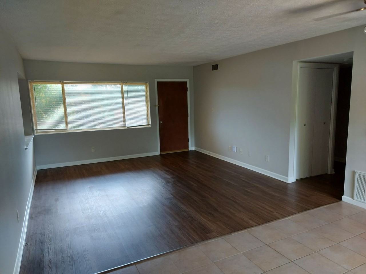 Country Gardens - Photo 3 of 20