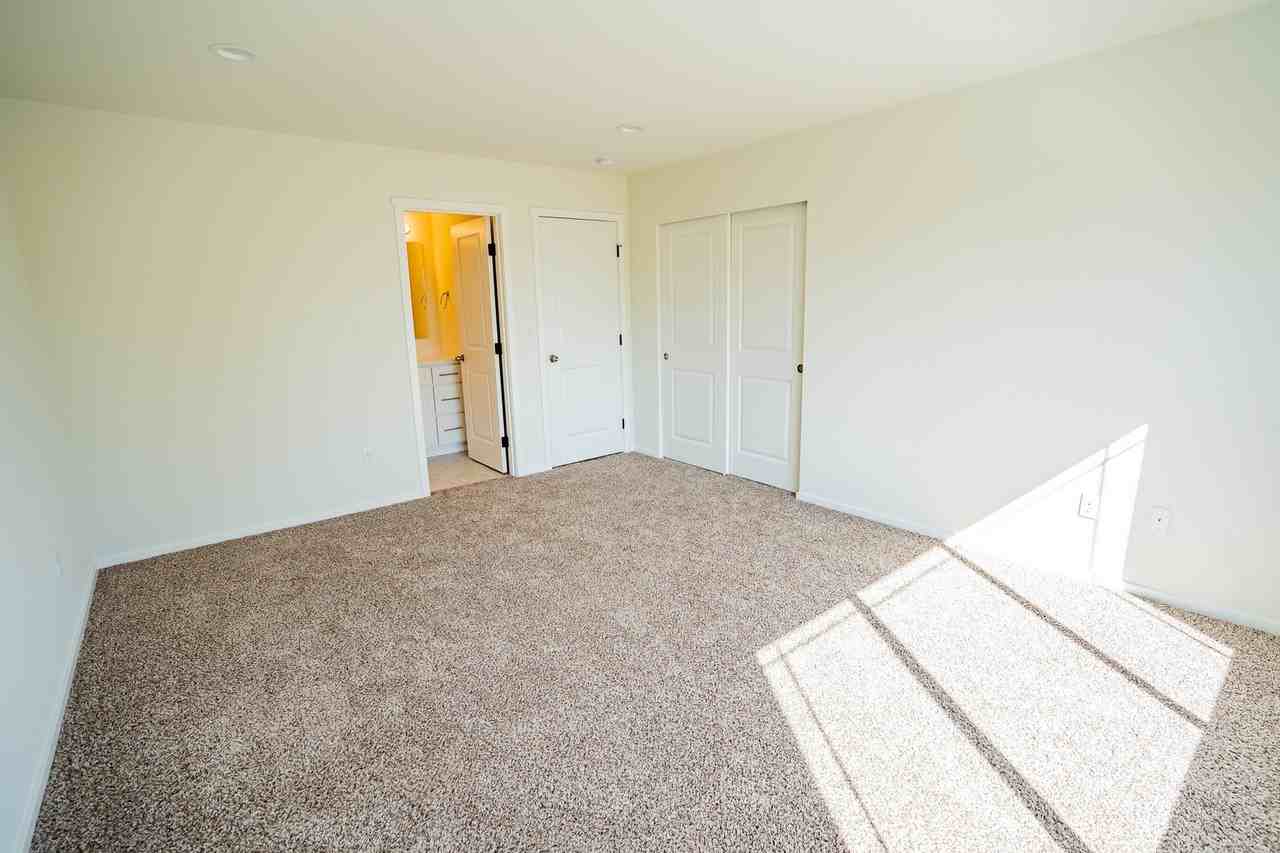 2332 S Ferry St - Photo 6 of 15