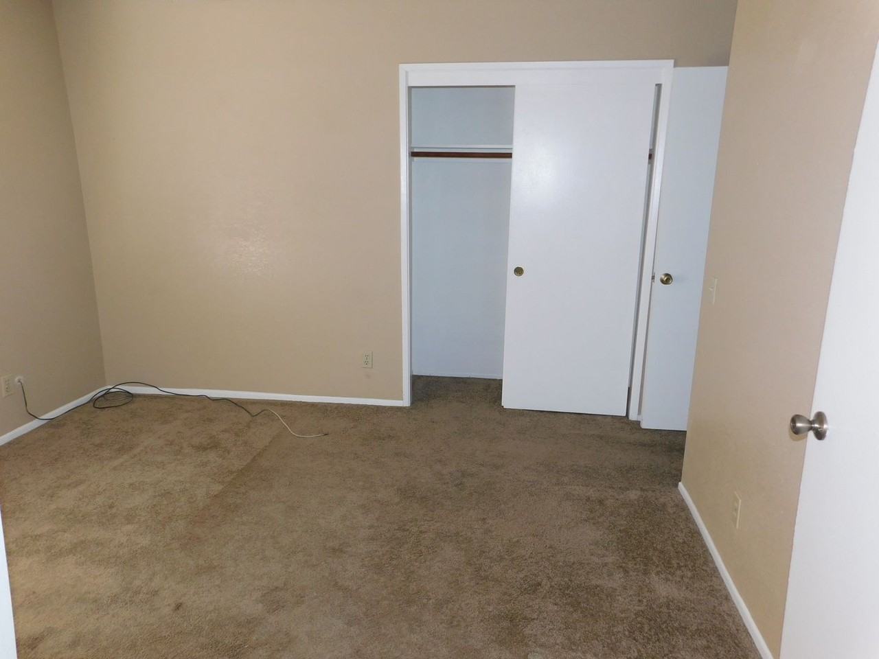 431 Mount Mckinley Pl - Photo 4 of 18