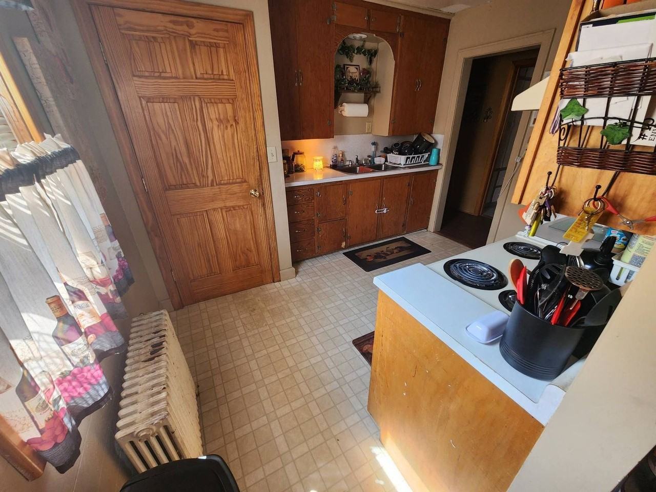 718 N Cedar Ave - Photo 3 of 9