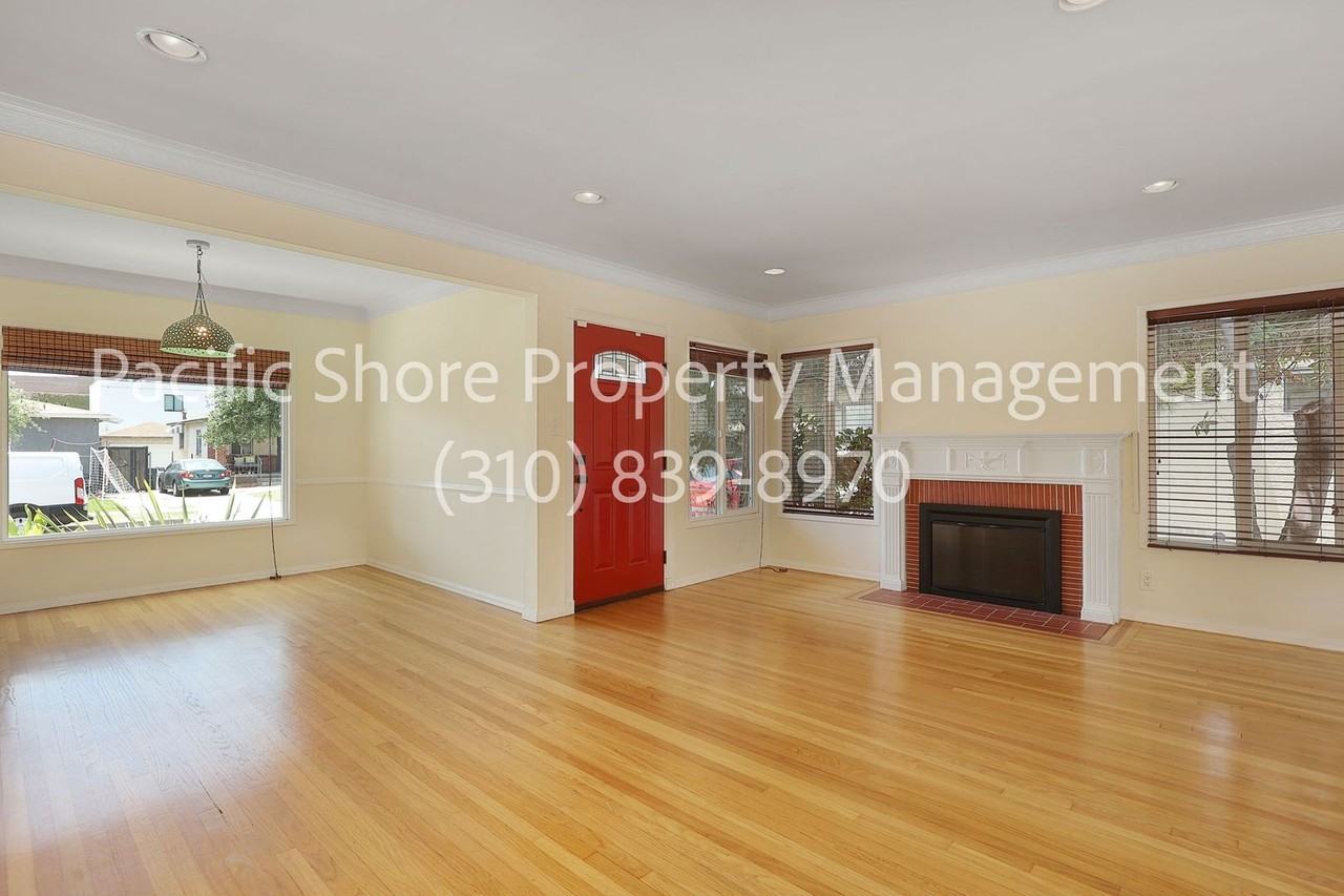 4348 Globe Ave - Photo 3 of 16