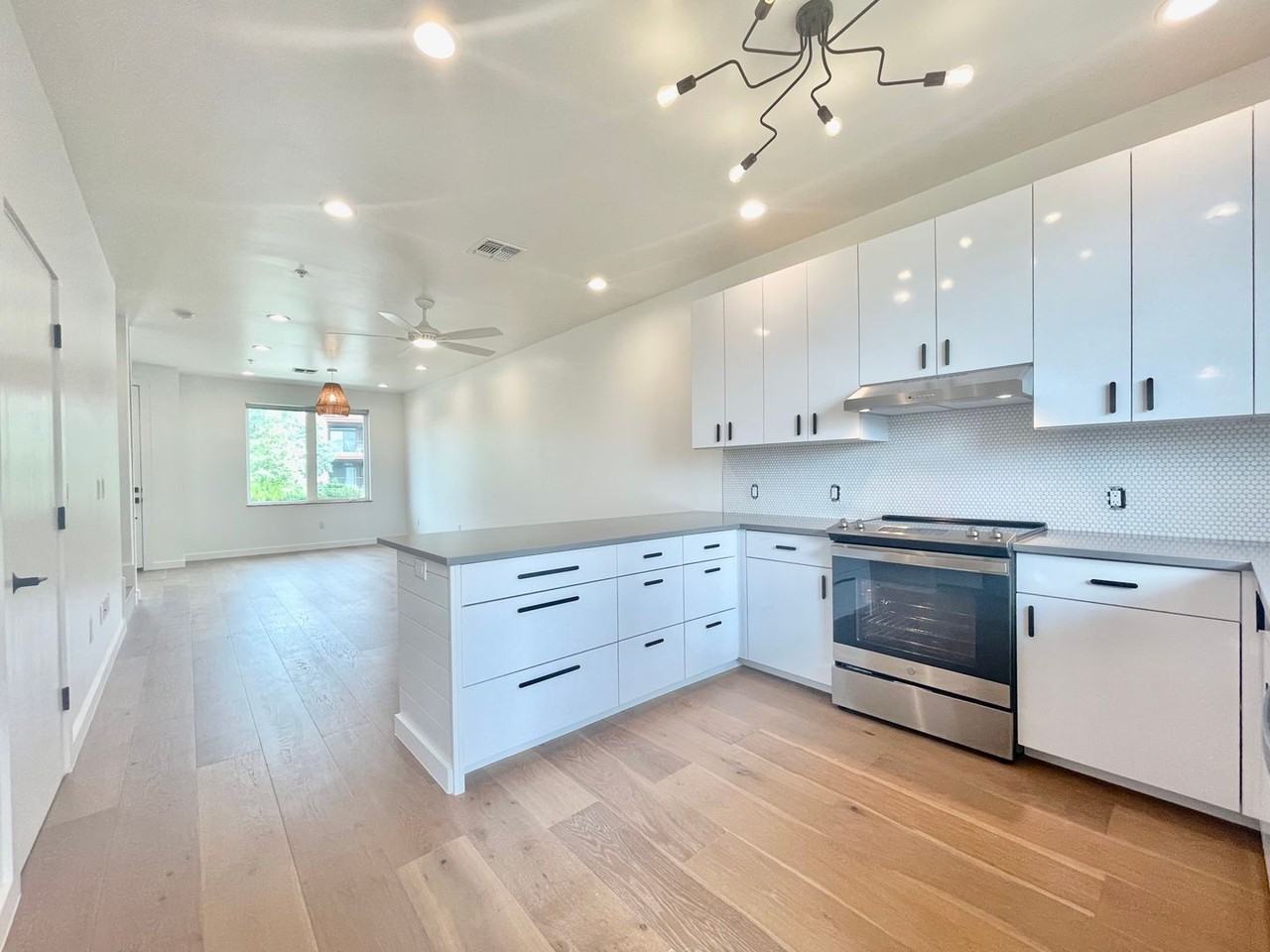 1907 Dutton Dr #C - Photo 6 of 15
