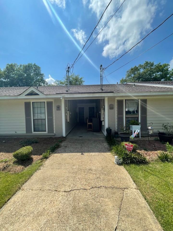 107 Cedar Ct - Photo 2 of 14