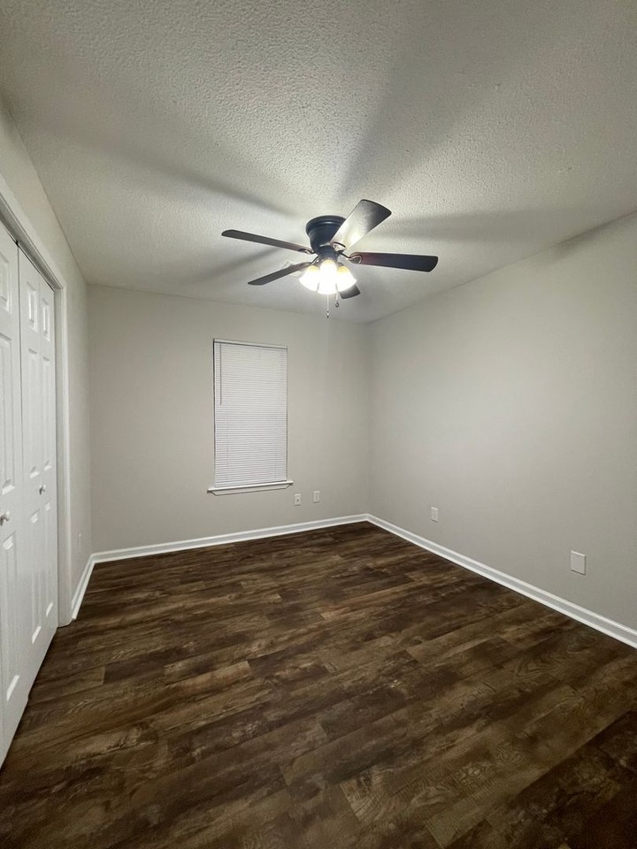 107 Cedar Ct - Photo 6 of 13
