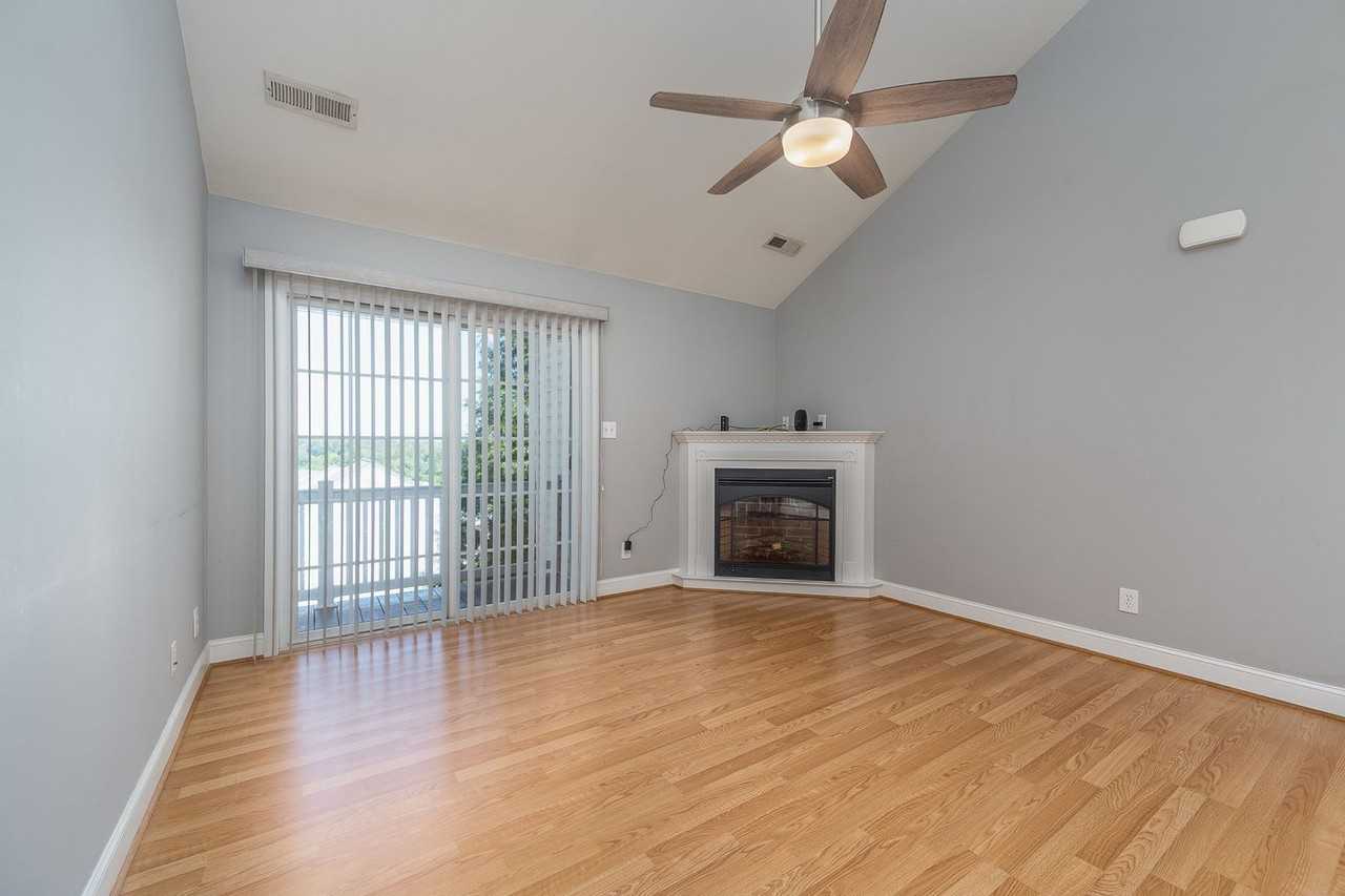 623 Wyndhurst Dr #313 - Photo 6 of 25