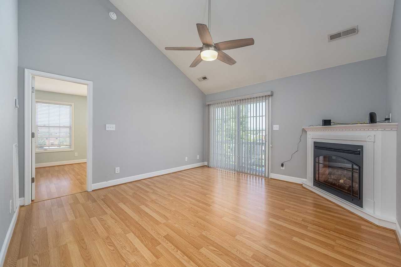 623 Wyndhurst Dr #313 - Photo 7 of 25