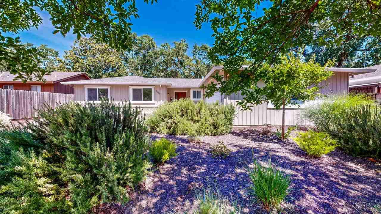 2146 Rivera Dr - Photo 3 of 50