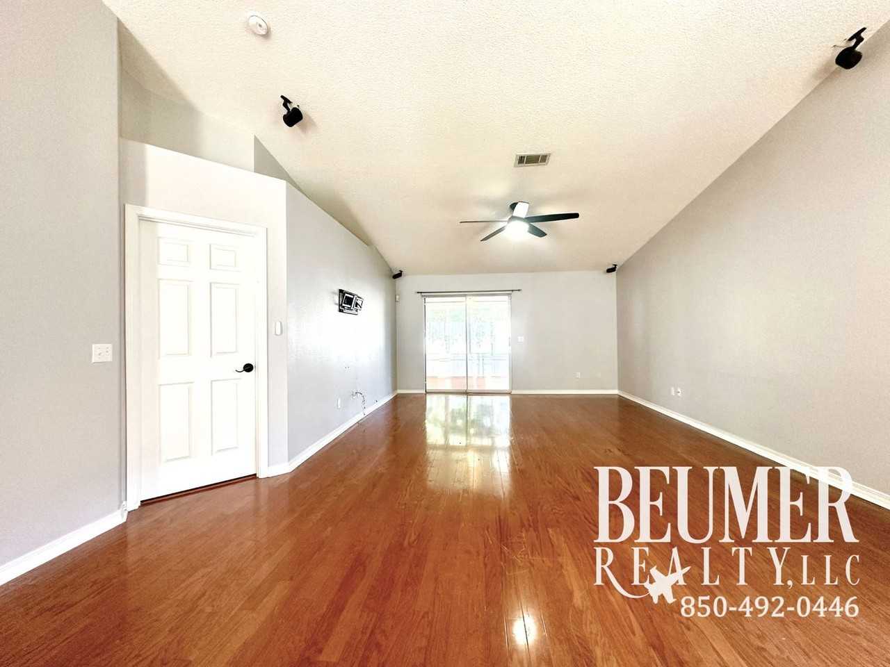 566 Desert Oak Dr - Photo 2 of 38