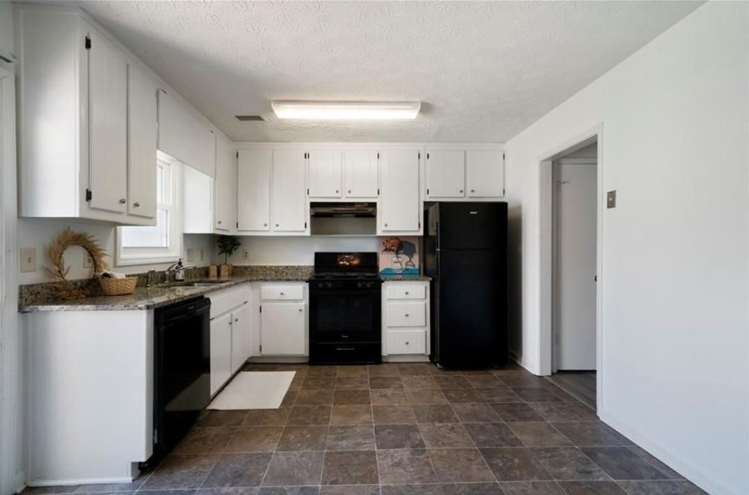 3200 Duvall Place - Photo 3 of 13