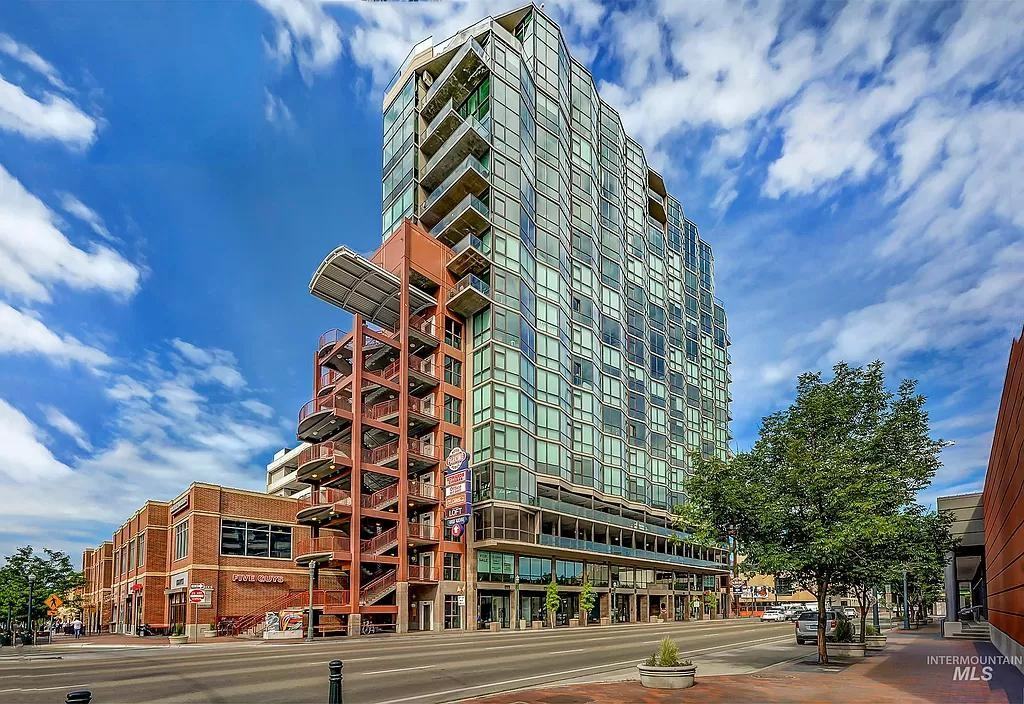 851 W Front St ##1104