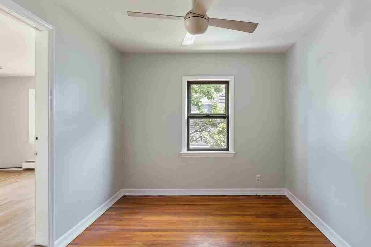 28 Crestmont Ave - Photo 3 of 21