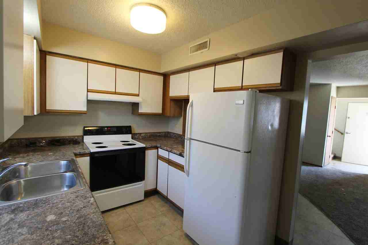 The Warwick of Norfolk.  Now leasing updated 1, 2 bedroom apartments and 3 bedroom townhomes! - Photo 3 of 50
