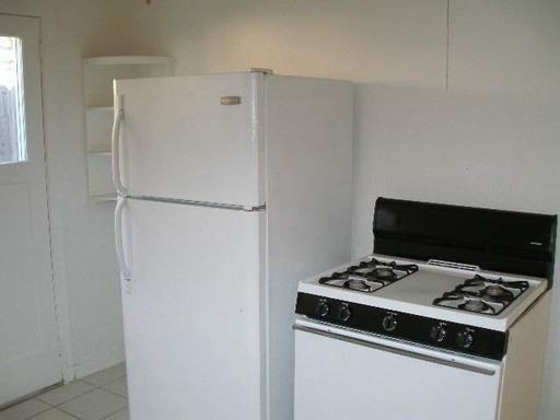 1119 Cedar Ave - Photo 3 of 3