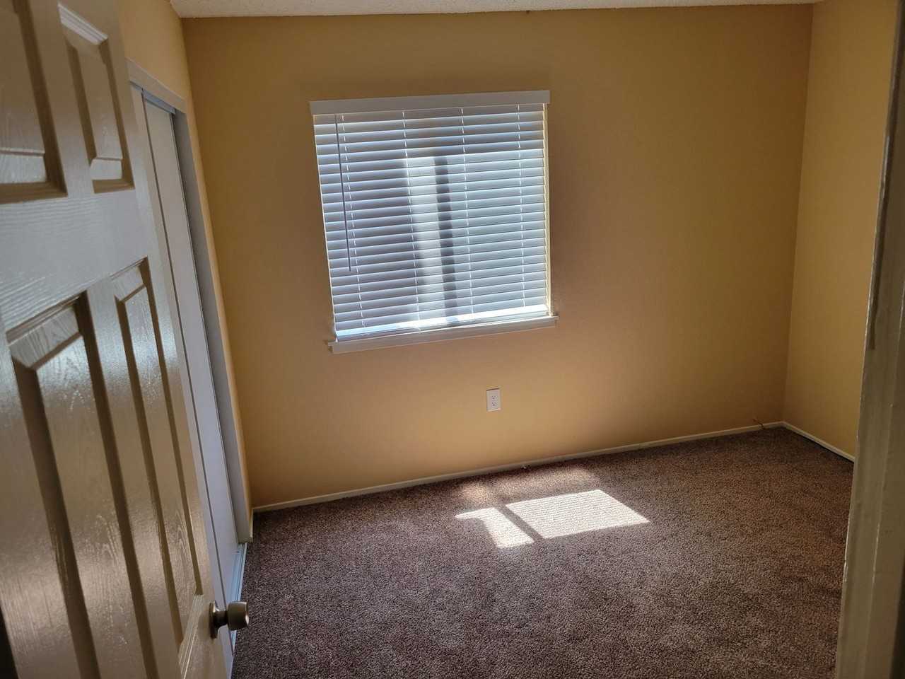 Sacramento - Photo 2 of 5