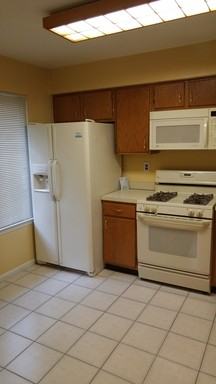 1092 Schmidt Ln - Photo 3 of 21