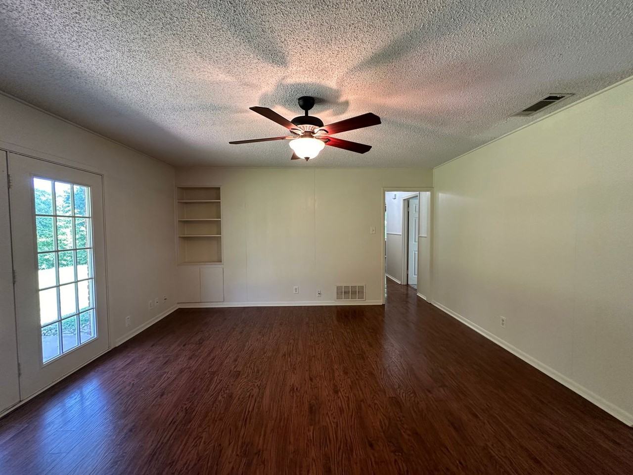 8142 Tina Dr - Photo 7 of 26