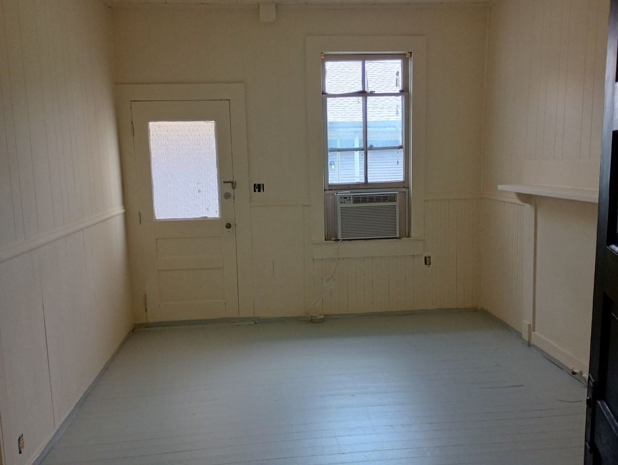 2224 Elliott St - Photo 6 of 13