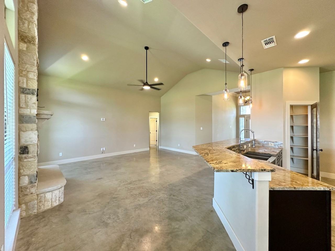 7004 Bella Charca Pkwy - Photo 7 of 50