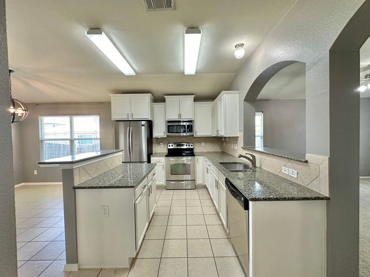 5205 Lions Gate Ln - Photo 7 of 24