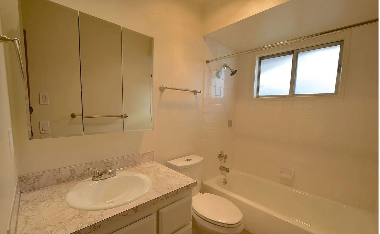 1311 Ne 24th Ave - Photo 6 of 6