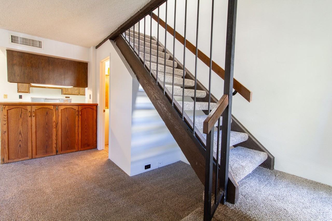 4853 E Euclid Ave - Photo 7 of 24