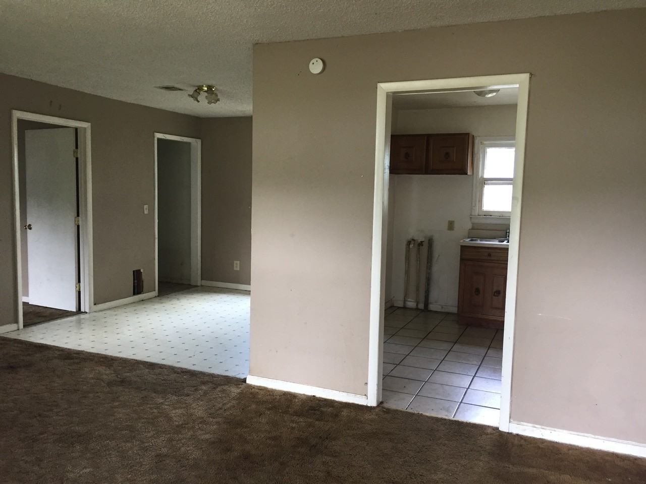 2745 N Denver Ave - Photo 2 of 4